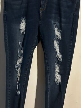 Skinny Ripped Dark Denim Jeans - Women
